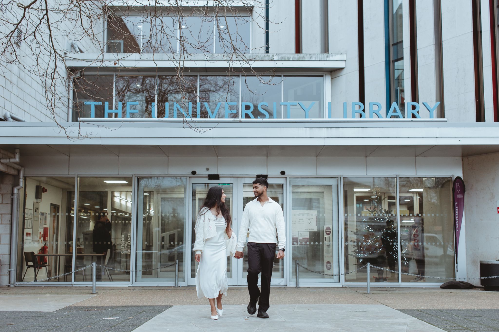 Portsmouth alumni pre-wedding Library photos